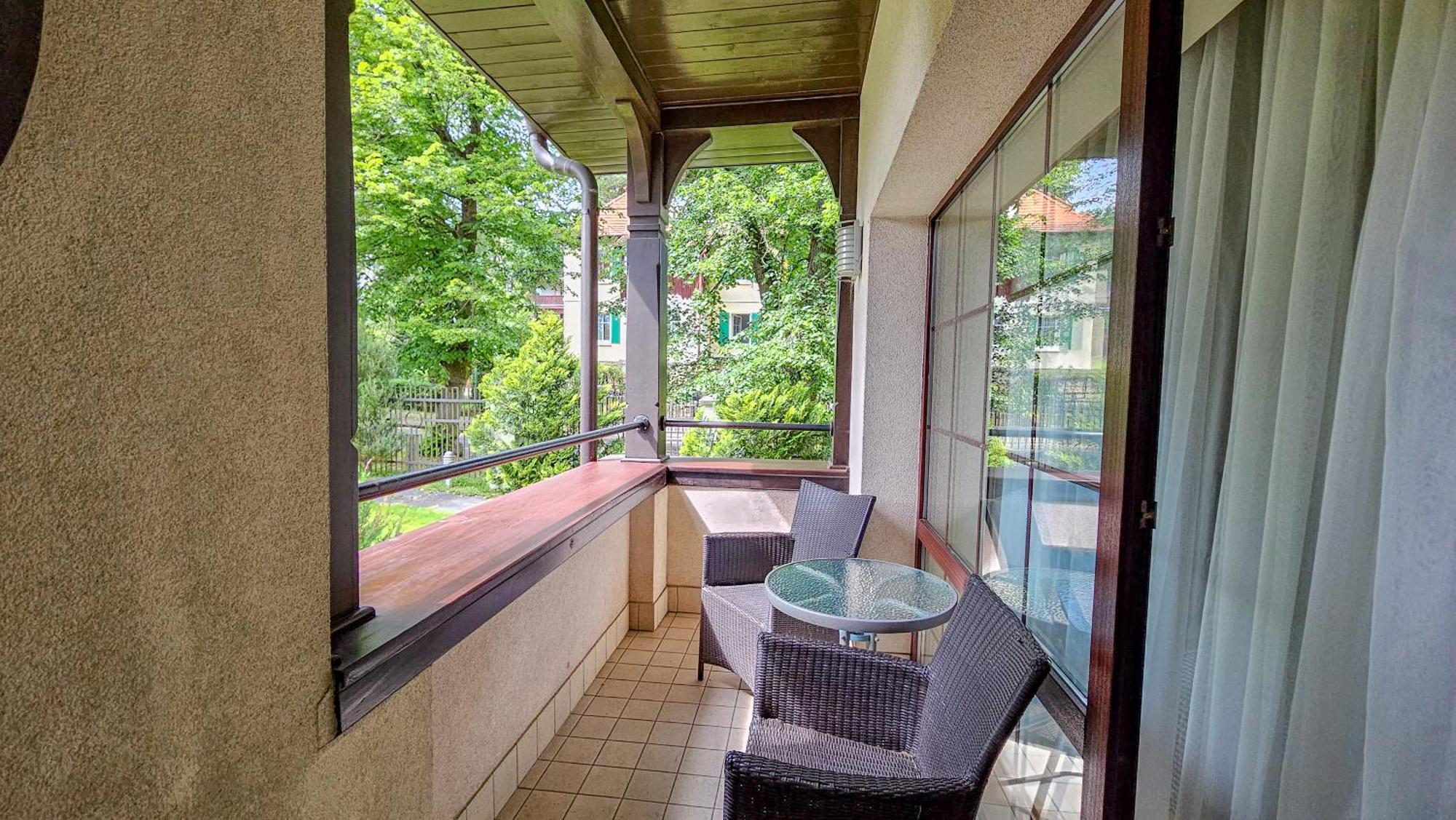 Hotel Jasny Dwór Polanica-Zdrój Exterior foto