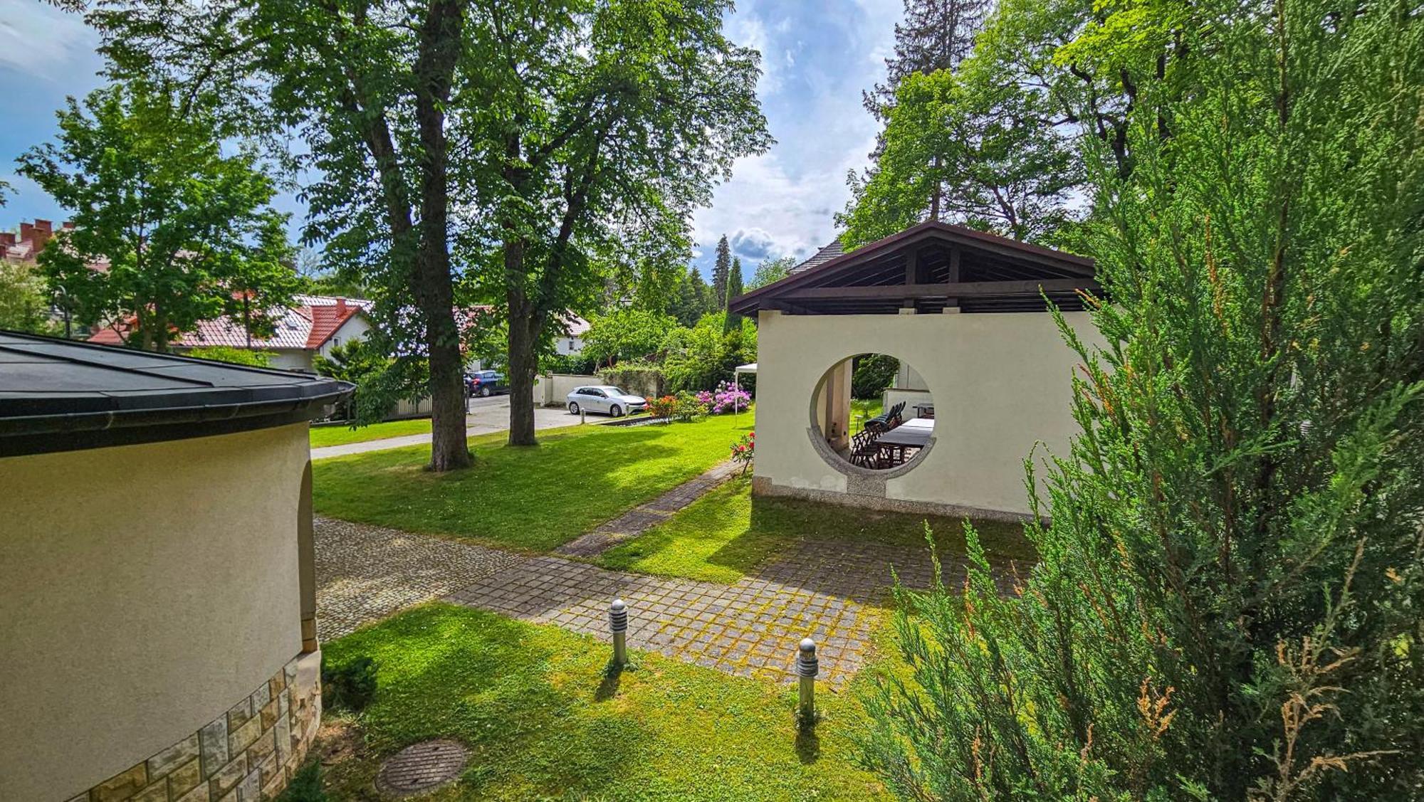 Hotel Jasny Dwór Polanica-Zdrój Exterior foto